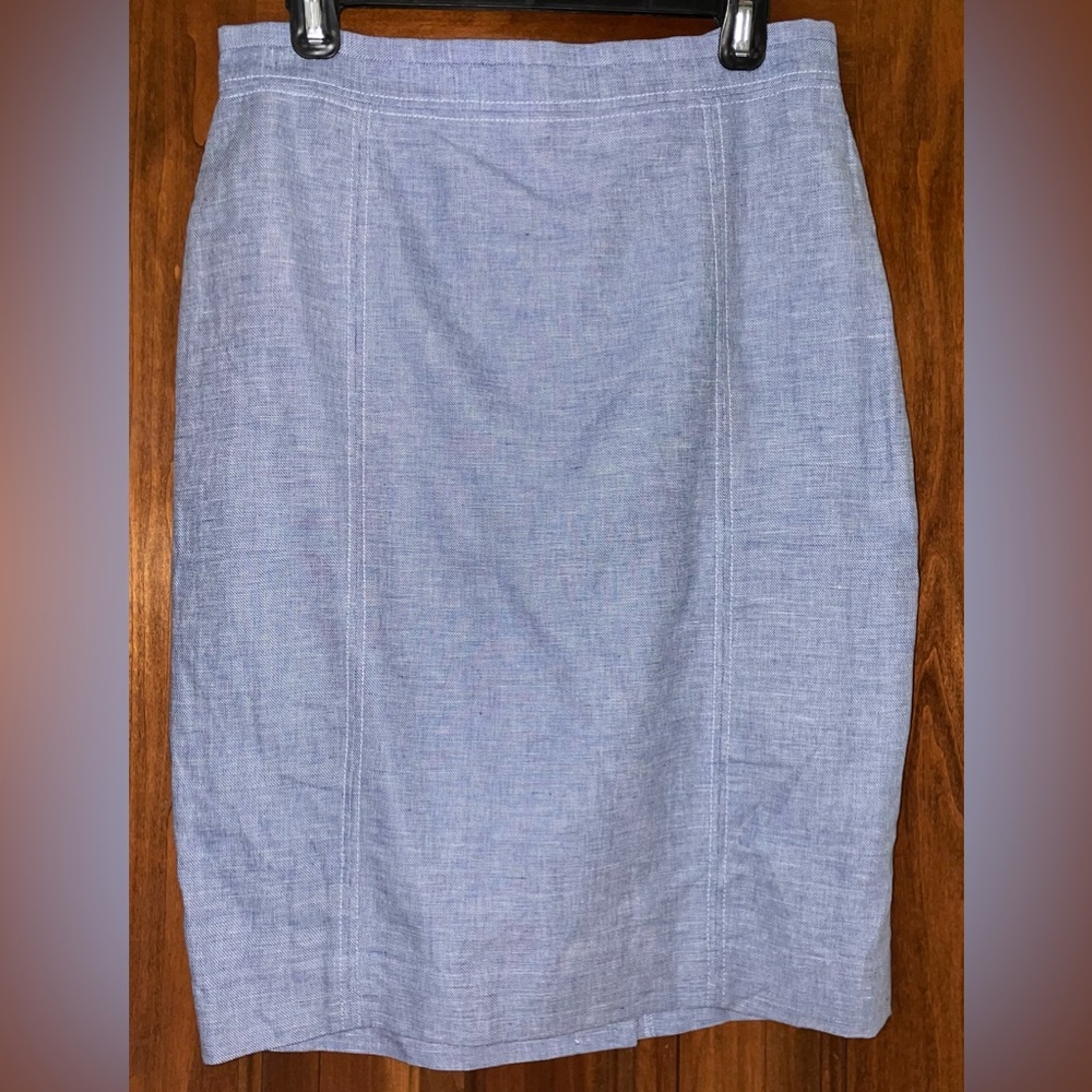 ANN TAYLOR Women’s Skirt. BRAND NEW. Size 6.